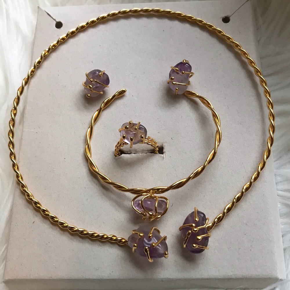 Beautiful handmade pearls set